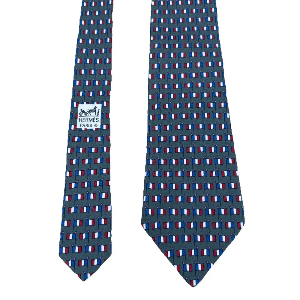 Hermes Men's 100% Silk Necktie FRANCE Luxury FLAGS Rare 7142 FA AOP Motif 54.5